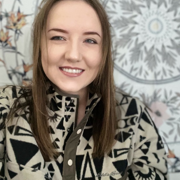 Meet your posher, Kendra - Picture 5 of 6